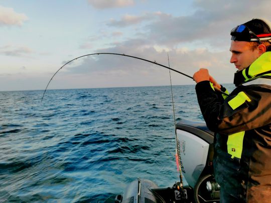 La pêche au jig en mer, une technique simple et efficace pour tous !