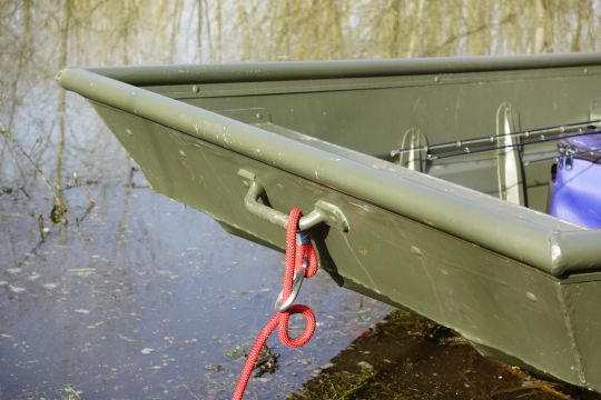 Barque de pêche aluminium légère - Barque soudée à fond plat