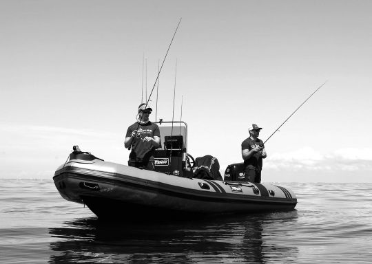 Pêche en mer à bord d'un Tarpon DV60.