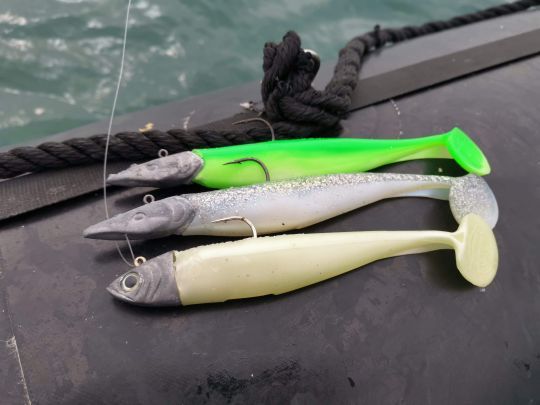 Varier les coloris est la première étape pour tenter d'affiner la pêche.