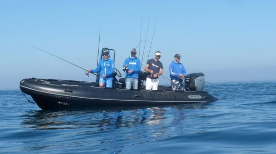 4 pêcheurs, 4 leurres et techniques différentes dans le but de rapidement trouver celui qui fonctionne.