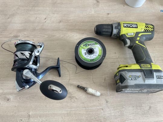 Les outils nécessaires pour retourner la tresse.