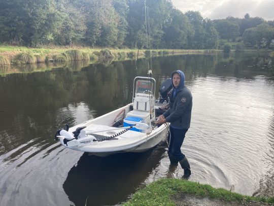 Le Carolina Skiff est un bateau très bien adapté pour la pêche du bar et du brochet à la mouche