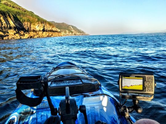 Pêcher avec l'aide d'un sondeur facilement même en kayak