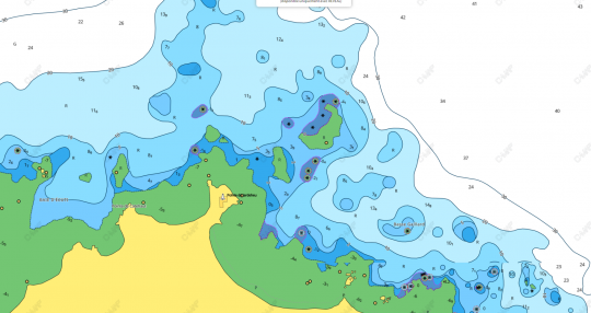 L'analyse des cartes marines avant la sortie permet d'identifier les zones propices à la pêche.