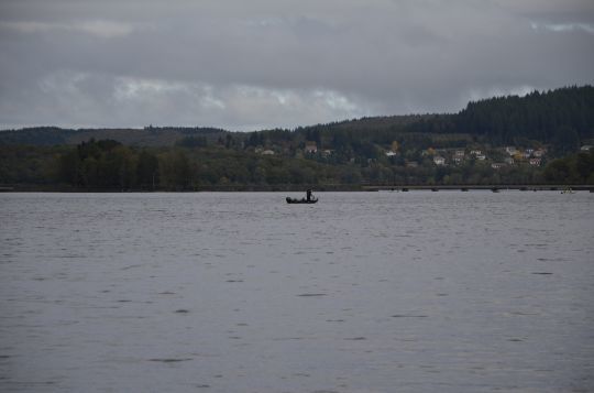 Un grand lac pour la pêche