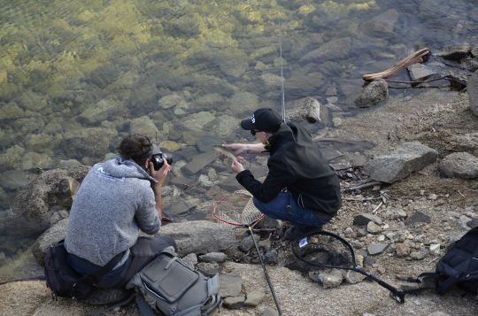 Mettre le poisson en valeur et non le coin de pêche