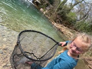 Développer la pêche grâce aux lâchers de truites