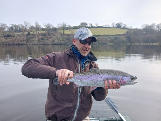 Jolie truite de l'Etang Neuf bien en forme et combative