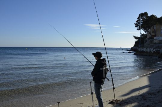 Pêcher canne en main