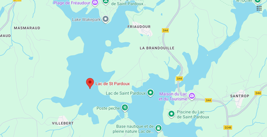 Un lac de 330 hectares avec de beaux poissons.