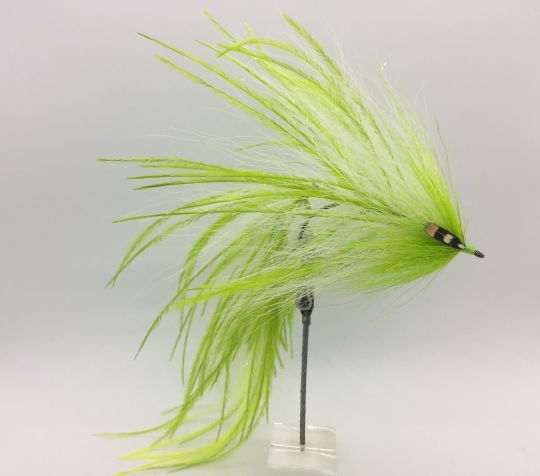 Game changer mont&eacute;s avec bucktail et herl d'autruche qui rend la mouche encore plus mobile et vivante