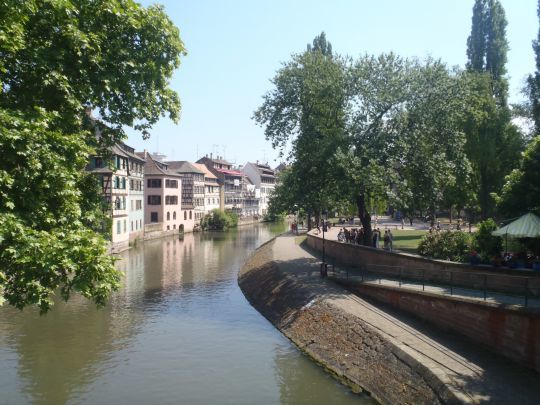 Les rives de l'Ill sont tr&egrave;s pittoresques