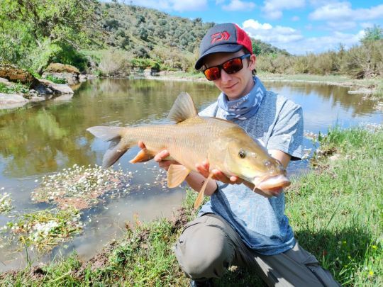 Faire un voyage de p&ecirc;che.