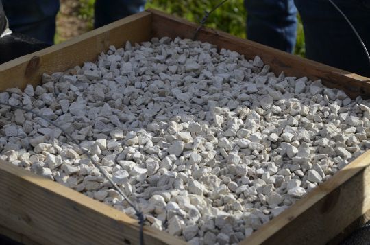 Une fray&egrave;re artificielle &agrave; black-bass.