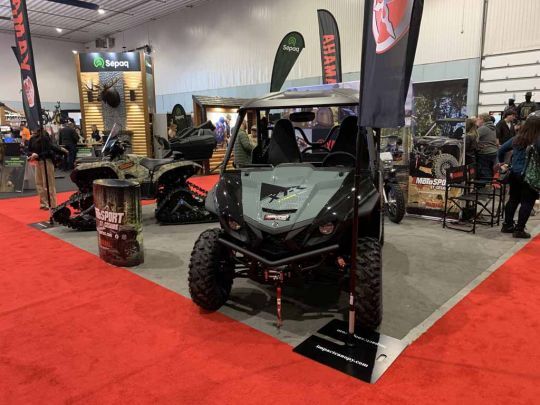 Il y a des v&eacute;hicules adapt&eacute;s aux for&ecirc;ts.