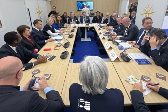 Table ronde au salon de l'Agriculture 2026 avec le d&eacute;put&eacute;, la ministre et le pr&eacute;sident de la r&eacute;publique. Photo : Comit&eacute; national des p&ecirc;ches maritimes et des &eacute;levages marins