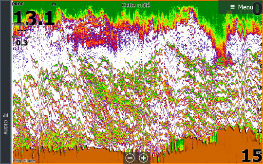 Zone de roche et d'algues dans le nord Cotentin, au mois de juin. P&ecirc;che au Master Shad &agrave; la vol&eacute;e.