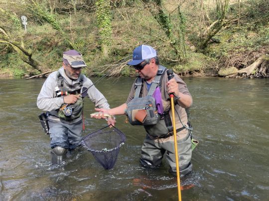 Les conseils auront port&eacute; leurs fruits et chaque stagiaire aura pu prendre de jolies petites truites bretonnes en nymphe au fil et s&egrave;che-nymphe
