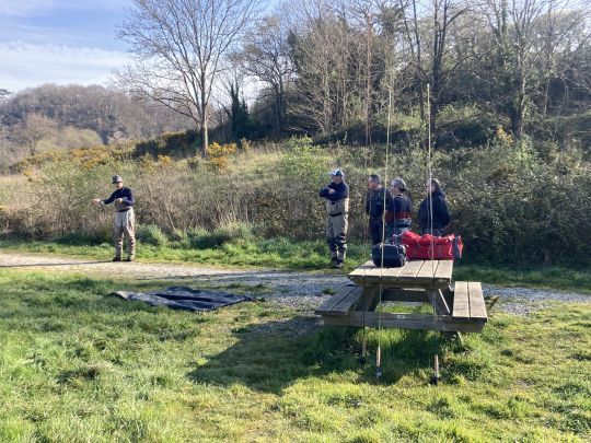 Le lancer en nymphe au fil et crucial pour r&eacute;aliser de bonnes d&eacute;rives. Le stage commencera donc par une r&eacute;vision du lancer pour chaque participant.