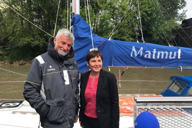 Annick Girardin, la nouvelle ministre de la mer, en compagnie de Jean-Luc Van den Heede