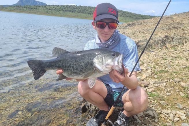 La traque des black-bass en Espagne, les grands lacs de barrage rservent de belles surprises