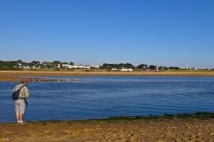 La Bretagne offre un territoire exceptionnel pour rechercher le bar à la mouche