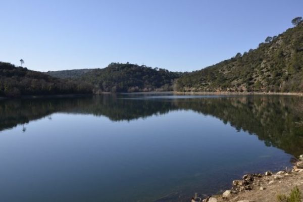 La pche au lac de Sainte-Suzanne ou de Carcs dans le Var