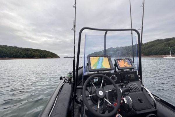 Pche en mer du bord et en bateau, les lments de scurit  emporter