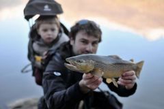 Pcher de grosses truites en lac de barrage