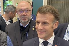 St�phane TRAVERT au c�t� d'Emmanuel MACRON au salon de l'agriculture il y a 15 jours
