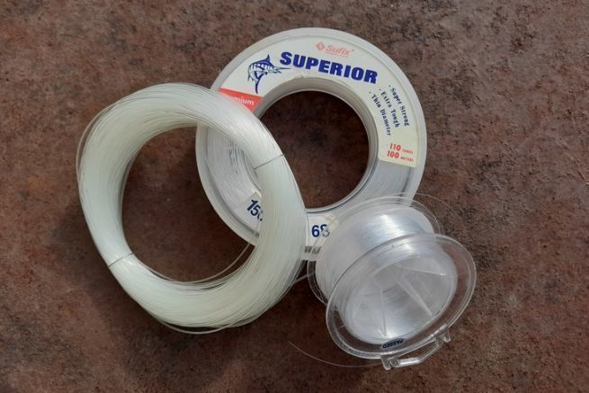Fil De Pêche Fluorocarbone 300 M – Invisible Sous L’eau, Résistant à L’abrasion – Épaisseurs 0,3 à 0,5 Mm – Poids 50 G – Blanc