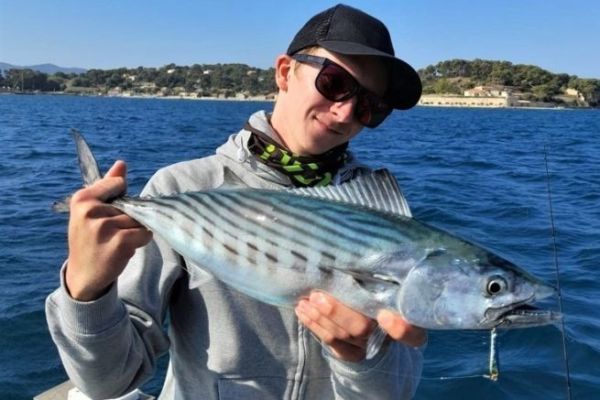 Pêche en Méditerranée en octobre : les techniques du moment