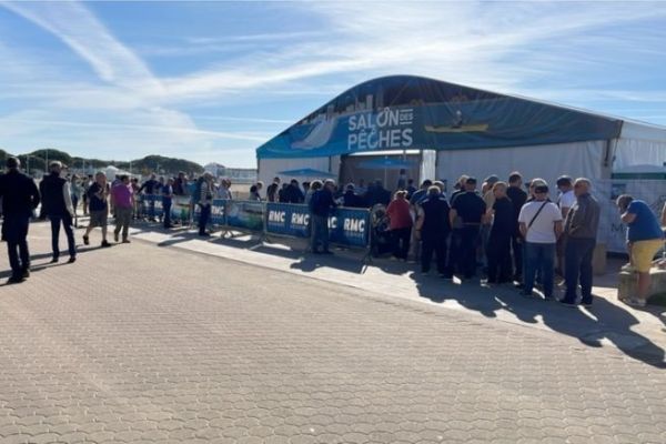 Du monde au salon des pches de Royan 2024